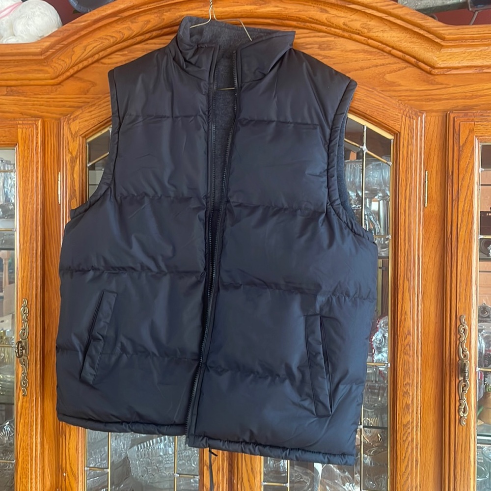 IOS Apparel size XLarge Men’s Reversible Vest New With Tags